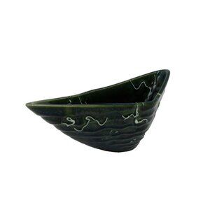 BEAUCEWARE CANADA 1060 Green and White Ceramic Boomerang Dish Bowl 9" Vintage